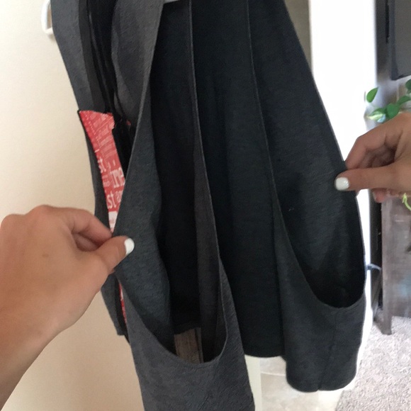 Lululemon Crop Workout Top - Picture 4 of 4